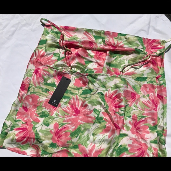 Lulus floral print cowl tank-medium-NWT - Picture 5 of 10